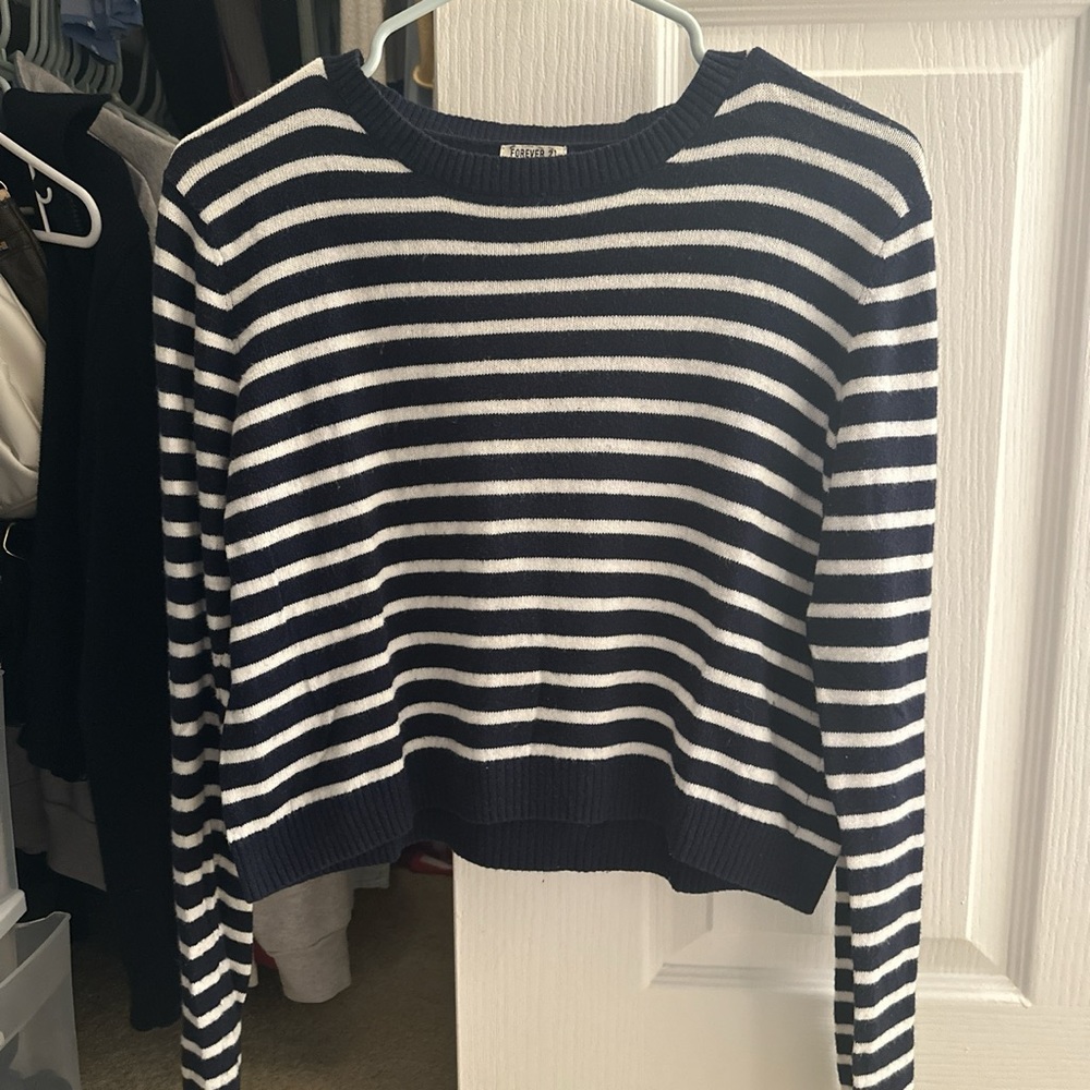 Forever 21 stripped light sweater/shirt